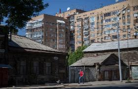 Аварийное жилье: Новосибирску добавят из казны