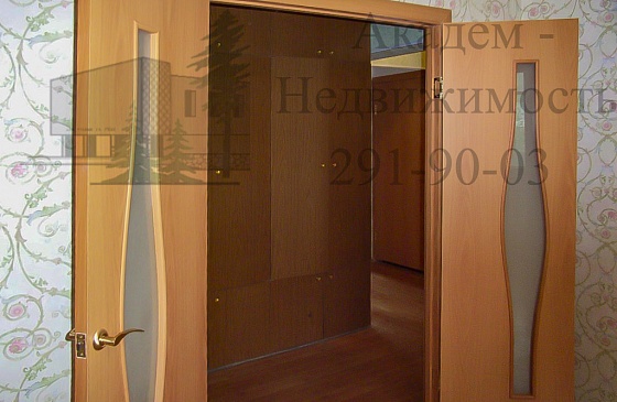 Снять трехкомнатную квартиру на Иванова Нижняя зона Академгородка