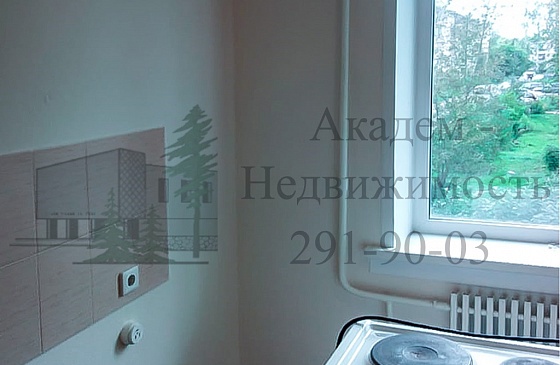 Снять квартиру без мебели в Академгородке на Иванова 27