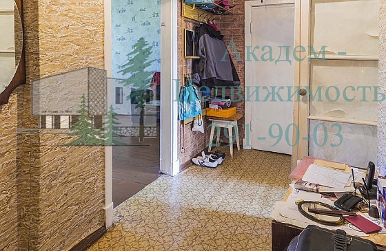Снять двухкомнатную полногабаритную квартиру в Академгородке почти без мебели