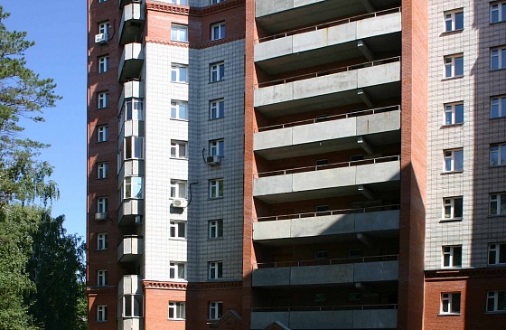 Снять двухкомнатную квартиру в верхней зоне на улице Пирогова рядом с НГУ