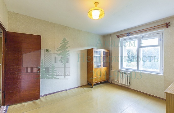 Купить двухкомнатную квартиру без ремонта в Нижней Ельцовке Академгородка на Экваторной