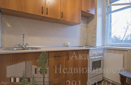 купить однокомнатную квартиру малосемейку в Академгородке Новосибирска