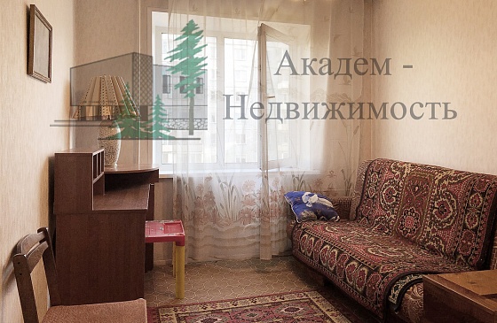 Снять трёхкомнатную квартиру в Академгородке в нижней зоне на Иванова 32 а.