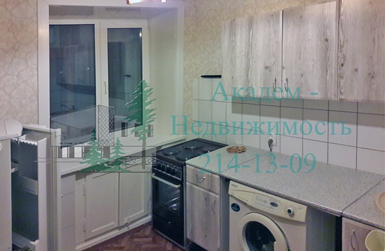 Снять однокомнатную квартиру в Академгородке рядом с НГУ на Ильича 17