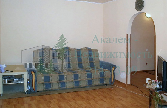 Снять однокомнатную квартиру в Академгородке недалеко от НГУ на Ильича 11