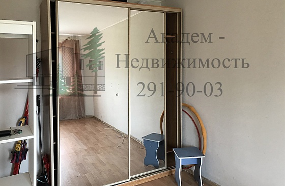 Снять квартиру в Академгородке на Арбузова 16 недорого с мебелью и бытовой техникой.