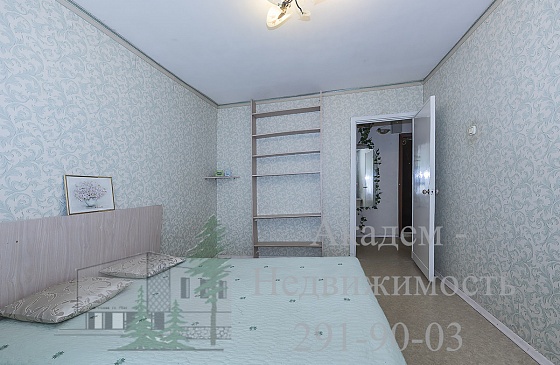 Сдам двухкомнатную квартиру в Академгородке Новосибирска