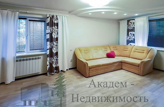  В Академгородке Новосибирска рядом с Домом Ученых сдаётся в аренду однокомнатная квартира.